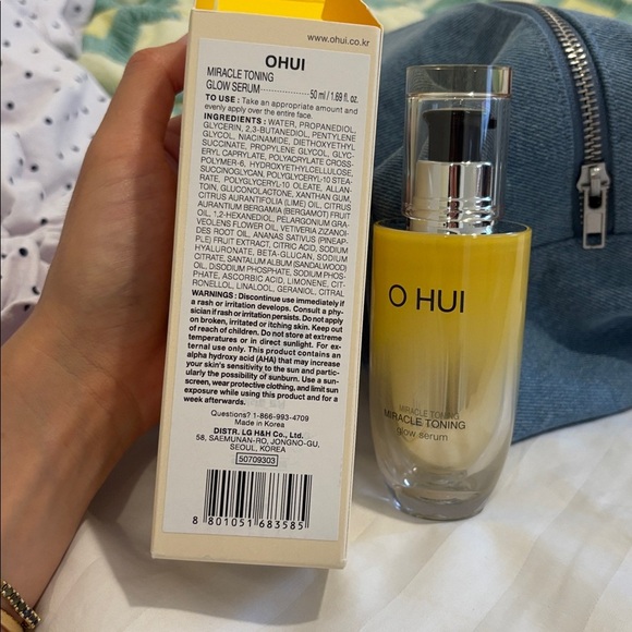Ohui Miracle Toning Glow Serum - Cream - Picture 3 of 3